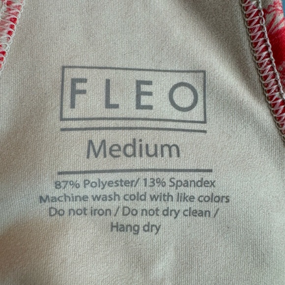 NWT Floe Flower Sketch Switch Up Crop Tank Top  Size Medium - Picture 6 of 8